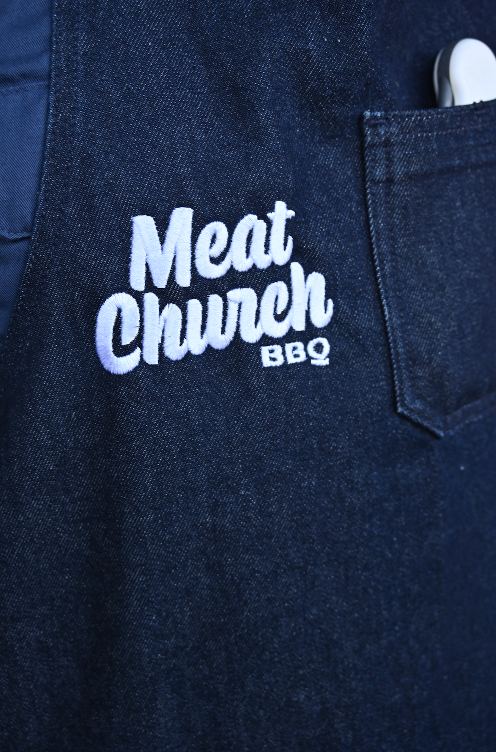 hedley-and-bennett-meat-church-apron-navy-k2 Screenshot_2024-07-03_at_2.52.19_PM.png