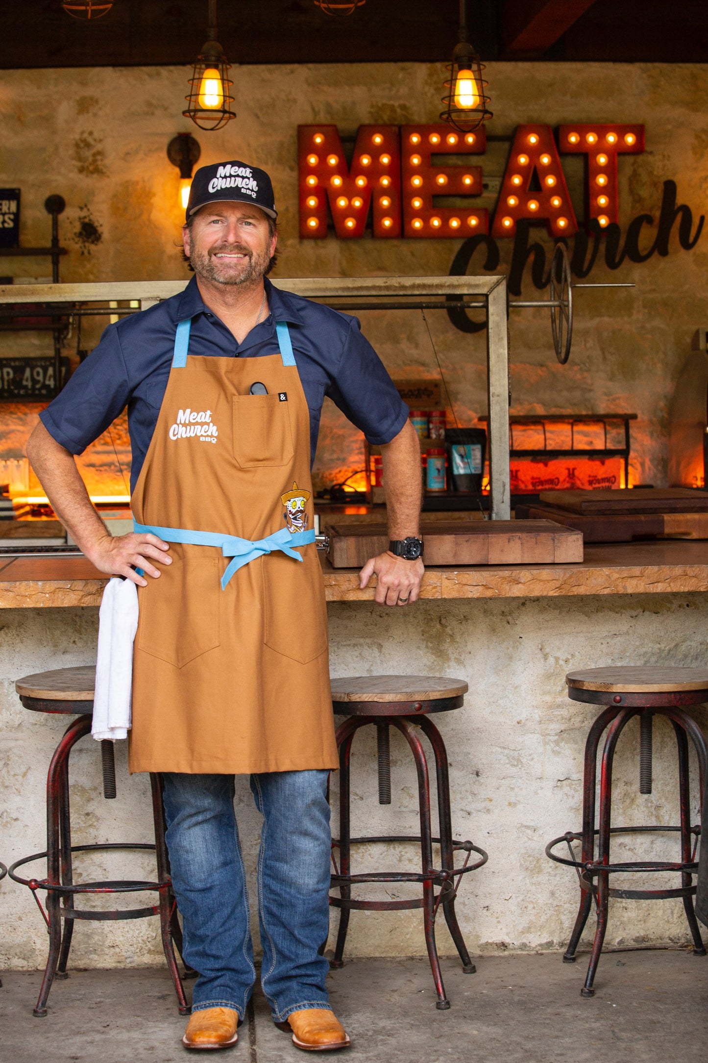 hedley-and-bennett-meat-church-apron-duck-tan-o7 image_912805a7-8b3f-48b2-8698-64cb1afdc18a.jpg